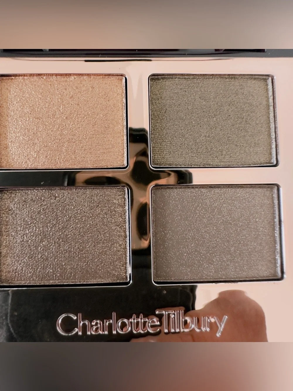 NWT Charlotte Tilbury Luxury Palette - The Rebel